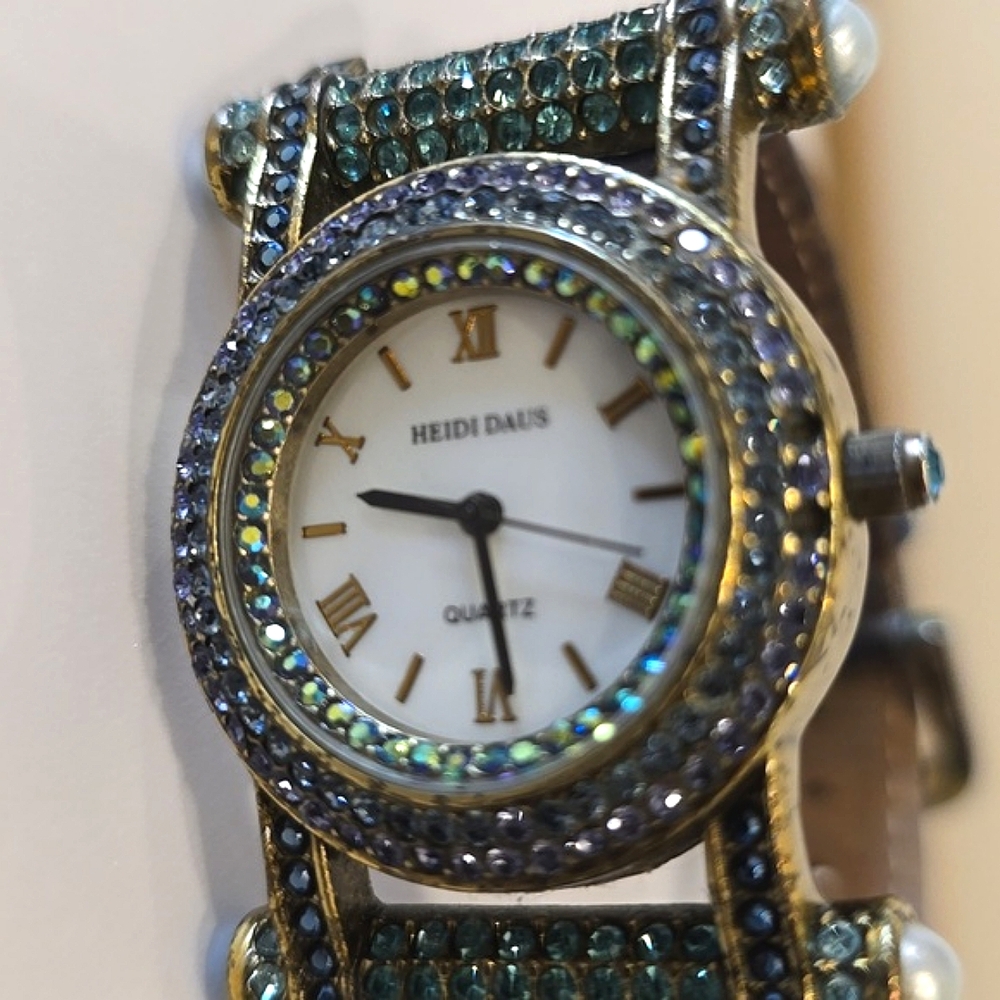 🍃 Heidi Duas women's watch - Picture 3 of 5